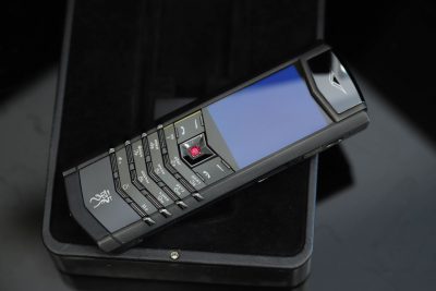Điện thoại Vertu Signature S Dragon Black