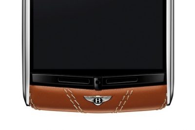Sự hợp tác hoàn hảo giữa Bentley và Vertu đã cho ra đời mẫu điện thoại thông minh