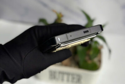 Vertu Meta 2 Diamond gold Lưng bọc da cá đính kim