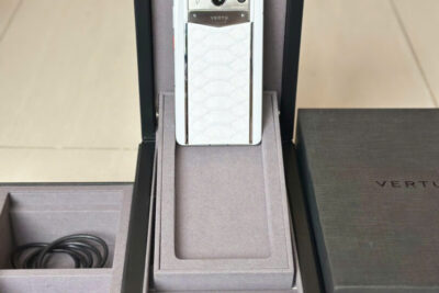 METAVERTU 2 Gốm Trắng Da Dắn Fullbox đẹp 99%