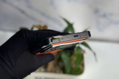 Điện thoại METAVERTU 2 màu cam đẹp 99% chính hãng fullbox