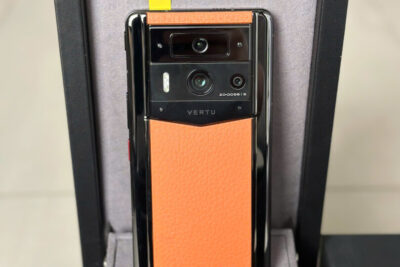 Điện thoại METAVERTU 2 màu cam đẹp 99% chính hãng fullbox