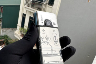 Điện Thoại Nokia 6700 Classic màu bạc