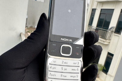 Điện Thoại Nokia 6700 Classic màu bạc