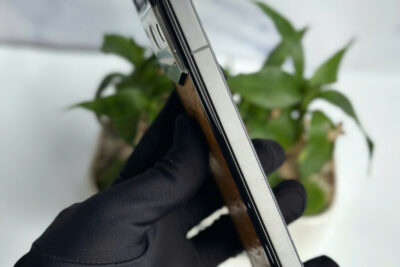 Điện thoại METAVERTU 2 lưng bọc da rắn vàng đẹp 99% fullbox