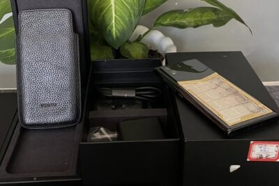 Vertu Meta 1 Clous Viền Đính Kim Bọc Da Cá Sấu