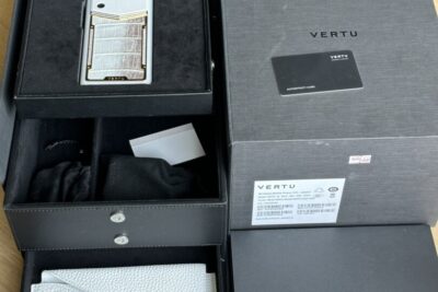 Điện Thoại Vertu Meta 1 Web 3.0 Moon White Diamond Gold Bản Đặc Biệt