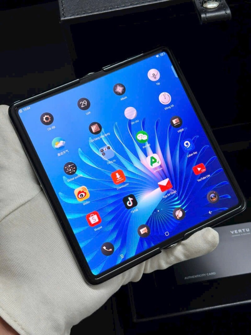 Dien Thoai Vertu Ayxta 5g Fold 3 Lung Boc Da Ca Sau Min