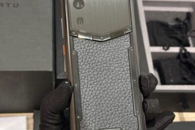 Điện Thoại Vertu Meta 1 Web 3.0 Lưng Bọc Da Bò 99%