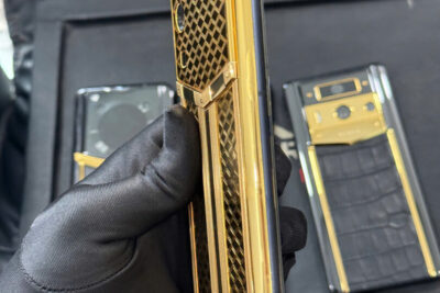 Điện Thoại Vertu Meta 1 Lưng Bọc vàng đường đua