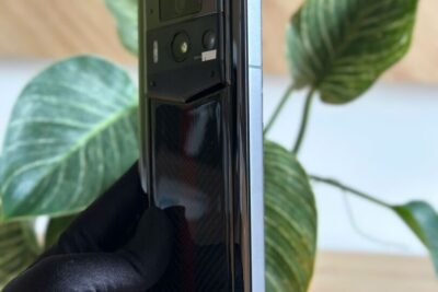 Điện Thoại Vertu Ayxta Fold 2 Lưng Hoa Văn Like New