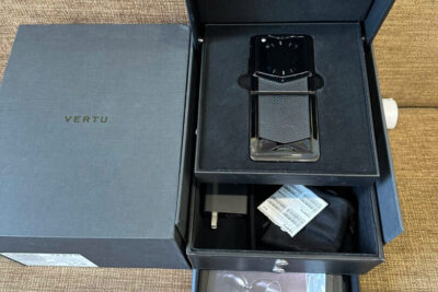 Điện Thoại Vertu Iron Flip Jade Black Máy Đẹp 99%