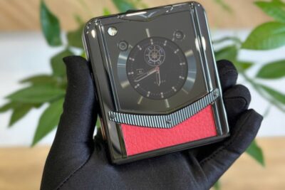 Điện Thoại Vertu Iron Flip Jade Red – Tinh Hoa Nghệ Thuật Chế Tác