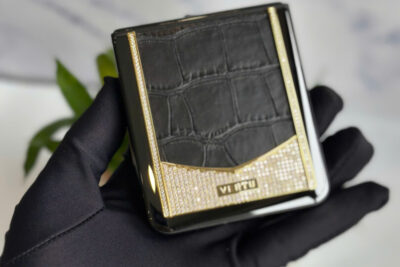 Vertu Iron Flip Lưng Đính Kim Bọc Vàng Da Cá Sấu Đen 99%