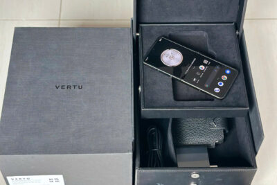 Vertu iron Flip Alligator Lưng bọc da cá sấu bạch tạng