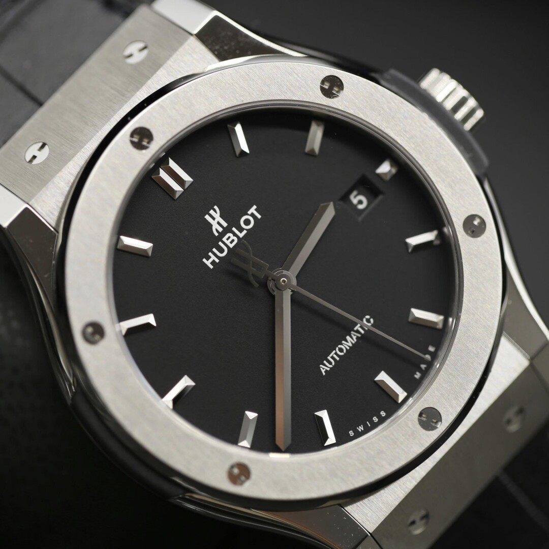 Đồng Hồ Hublot Classic Fusion Black Titanium 3