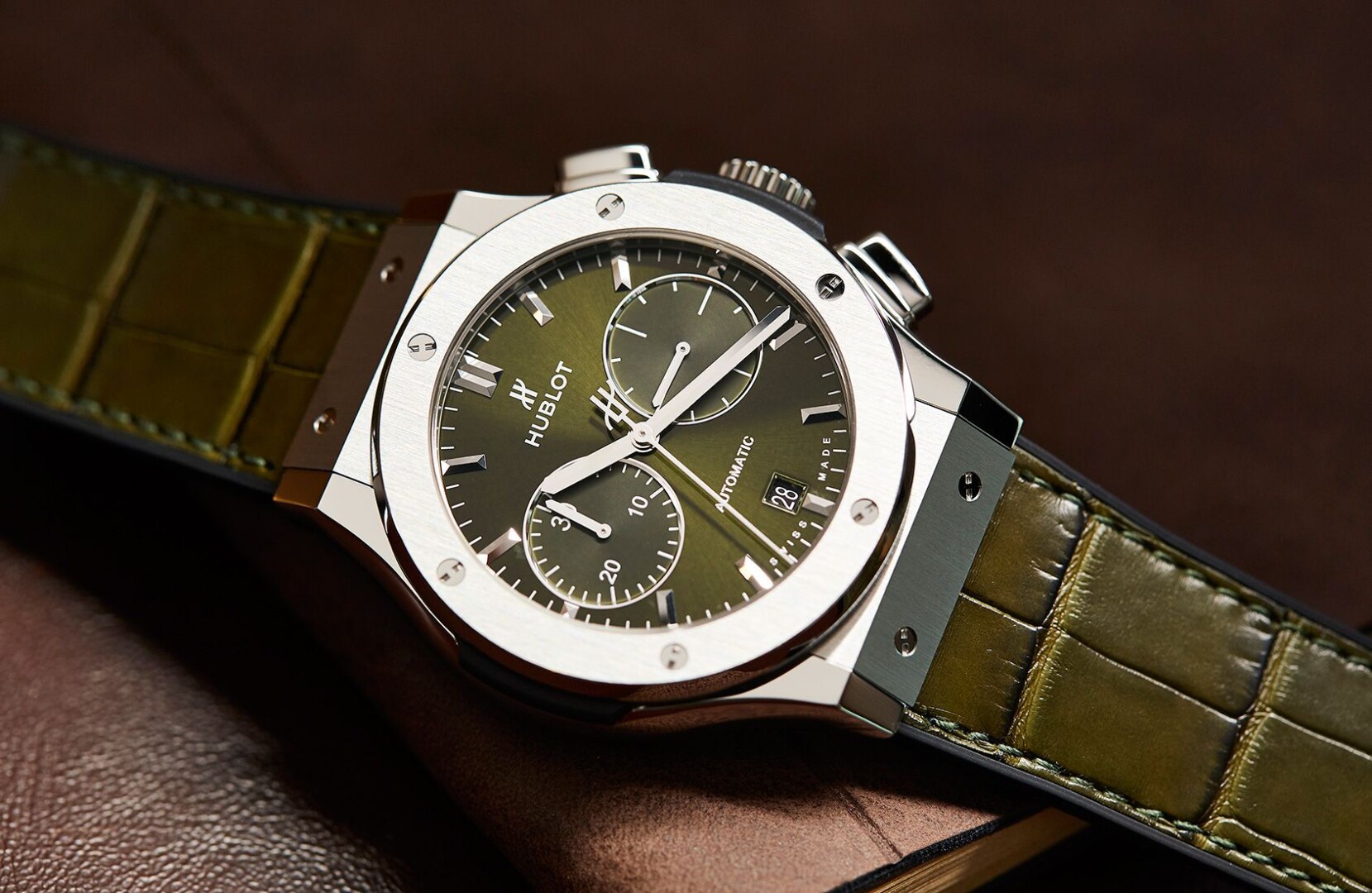 Đồng Hồ Hublot Classic Fusion Chronograph Titanium Green 2