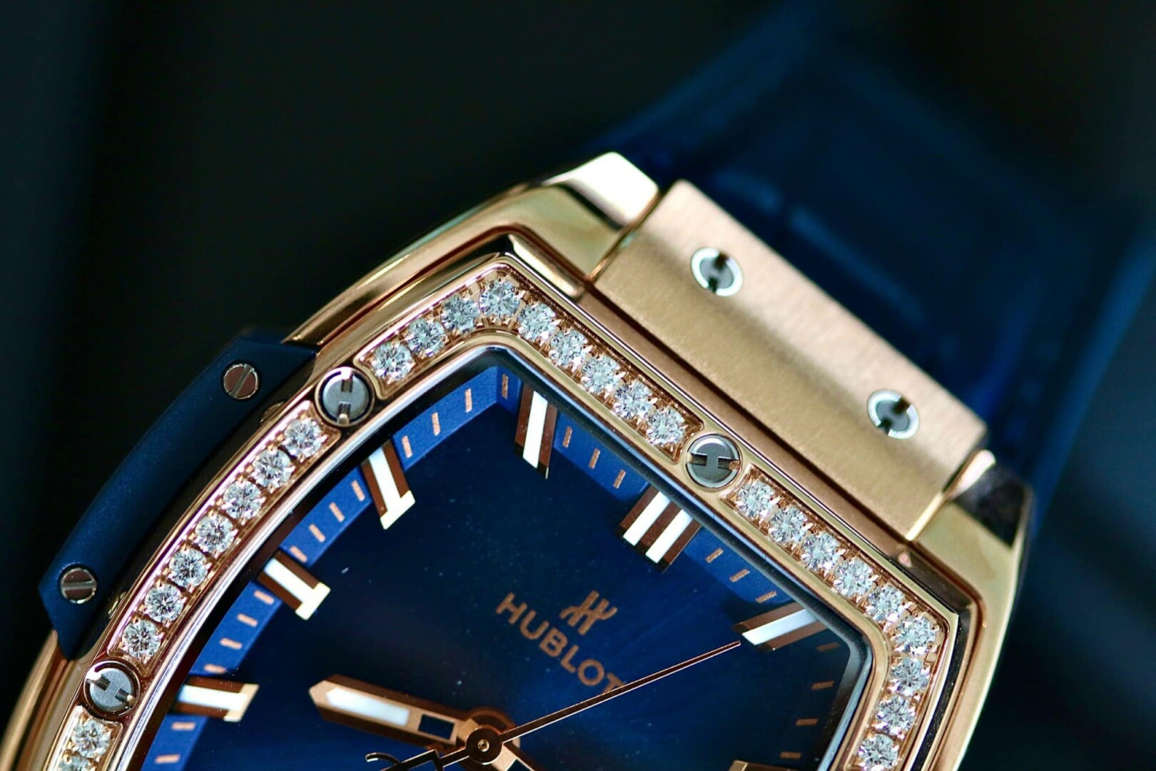 Đồng Hồ Hublot Spirit Of Big Bang King Gold Diamonds 39mm 4