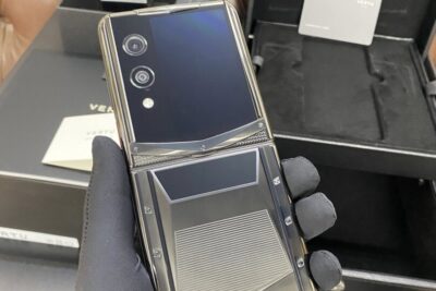 Điện Thoại Vertu Quantum Flip Cyber Black đẹp 99%