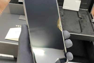 Điện Thoại Vertu Quantum Flip Cyber Black đẹp 99%