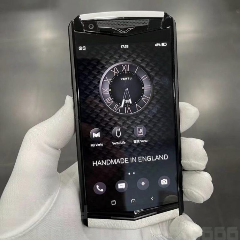 Vertu Aster P Black And White 3 768x768 1