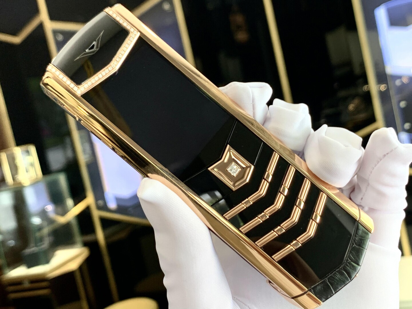 Vertu Signature S Rosegold Alligator