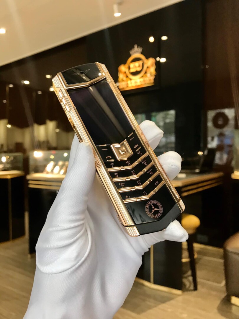 Vertu Vang Nguyen Khoi Signature S Rose Gold Bespoke (4)