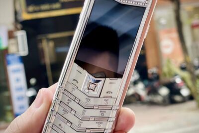 Giá điện thoại Vertu cũ 2026: Bao nhiêu tiền để sở hữu đẳng cấp xa xỉ?