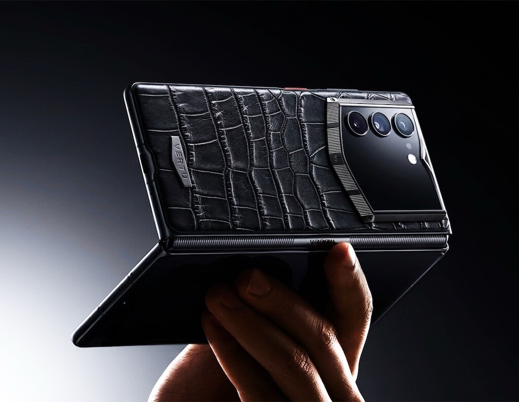 Vertu Alpha Fold 12