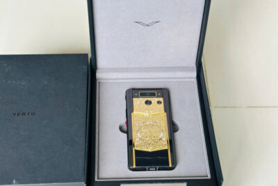 Meta 2 Gold Hoạ Tiết Diamond 99% Fullbox – Tuyệt tác điện thoại siêu sang dành cho giới tinh hoa